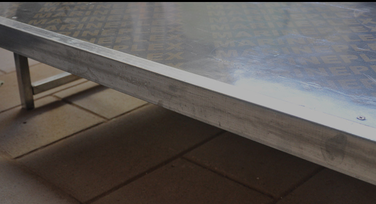 Easy to build a T-stage for performances and events 34