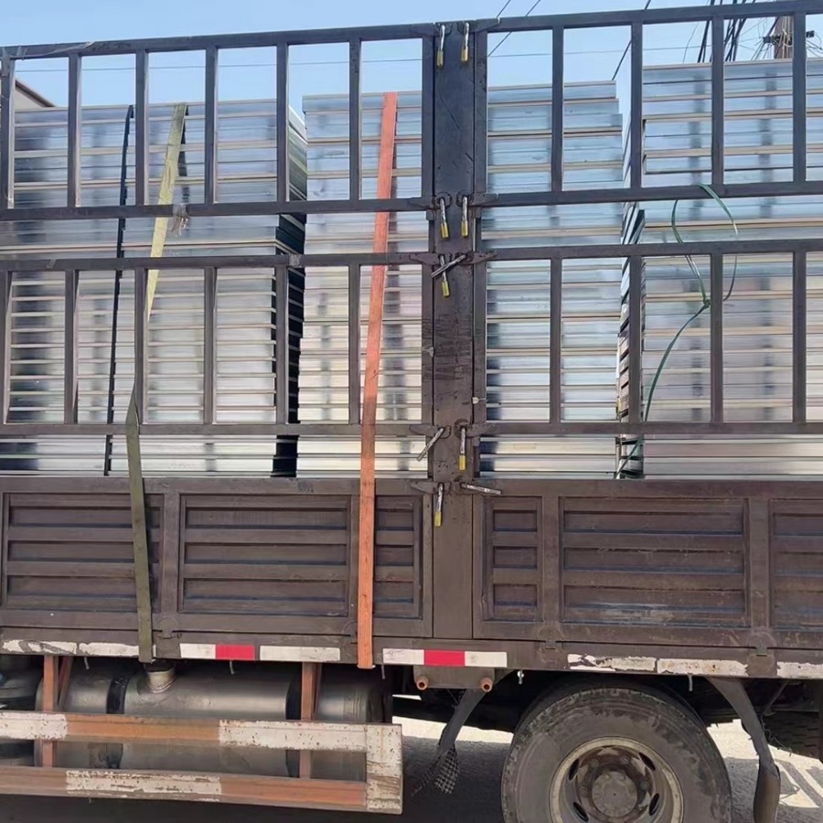 Folding assembly of event performance catwalk 33