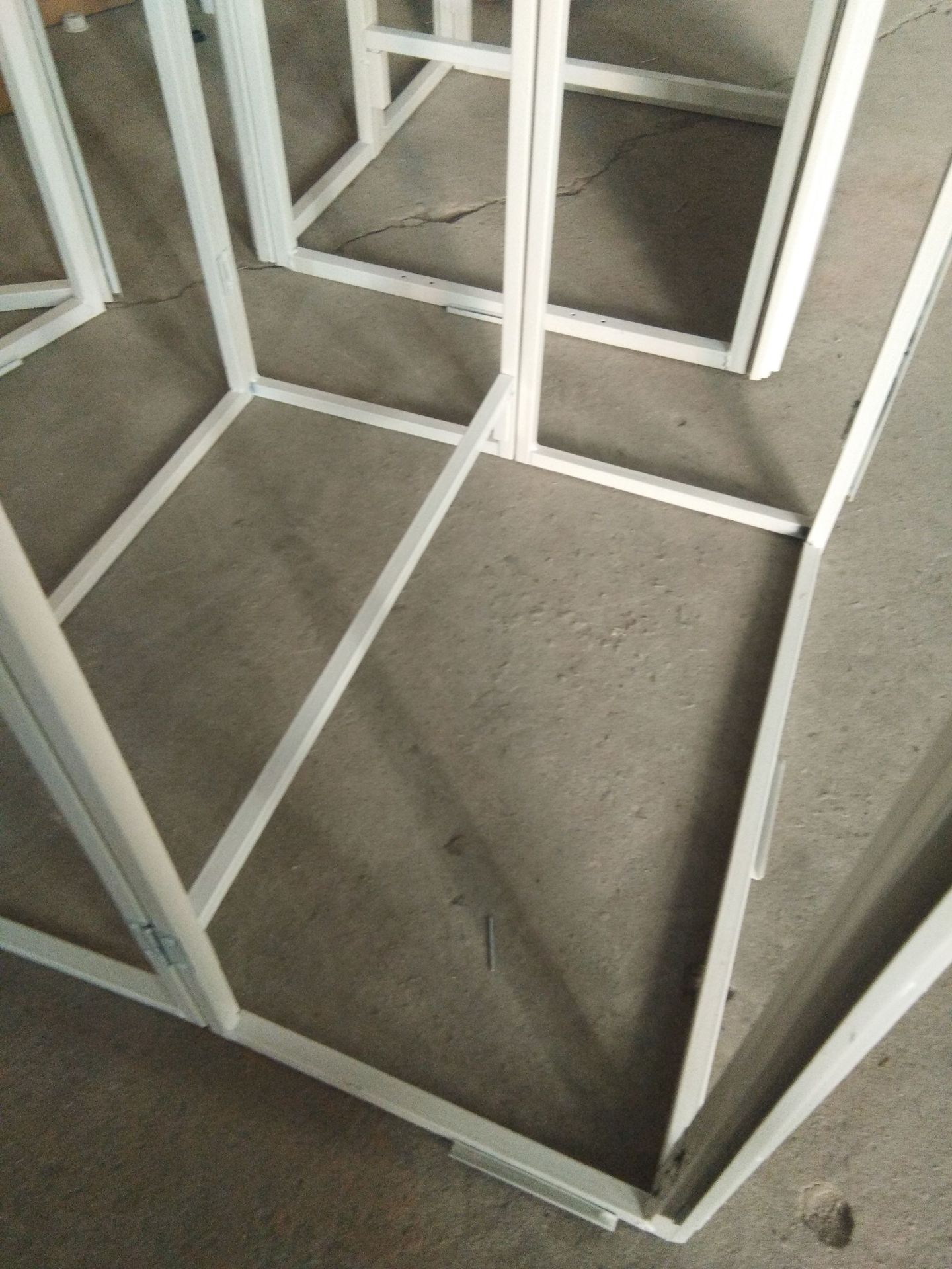 Metal floor stacking mall folding stacking head 7